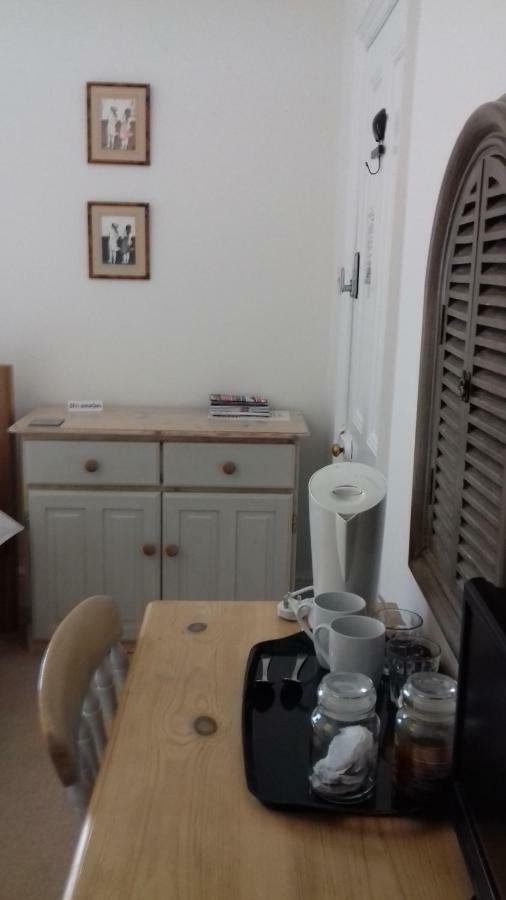 Bed and Breakfast No. 23 Wells Esterno foto